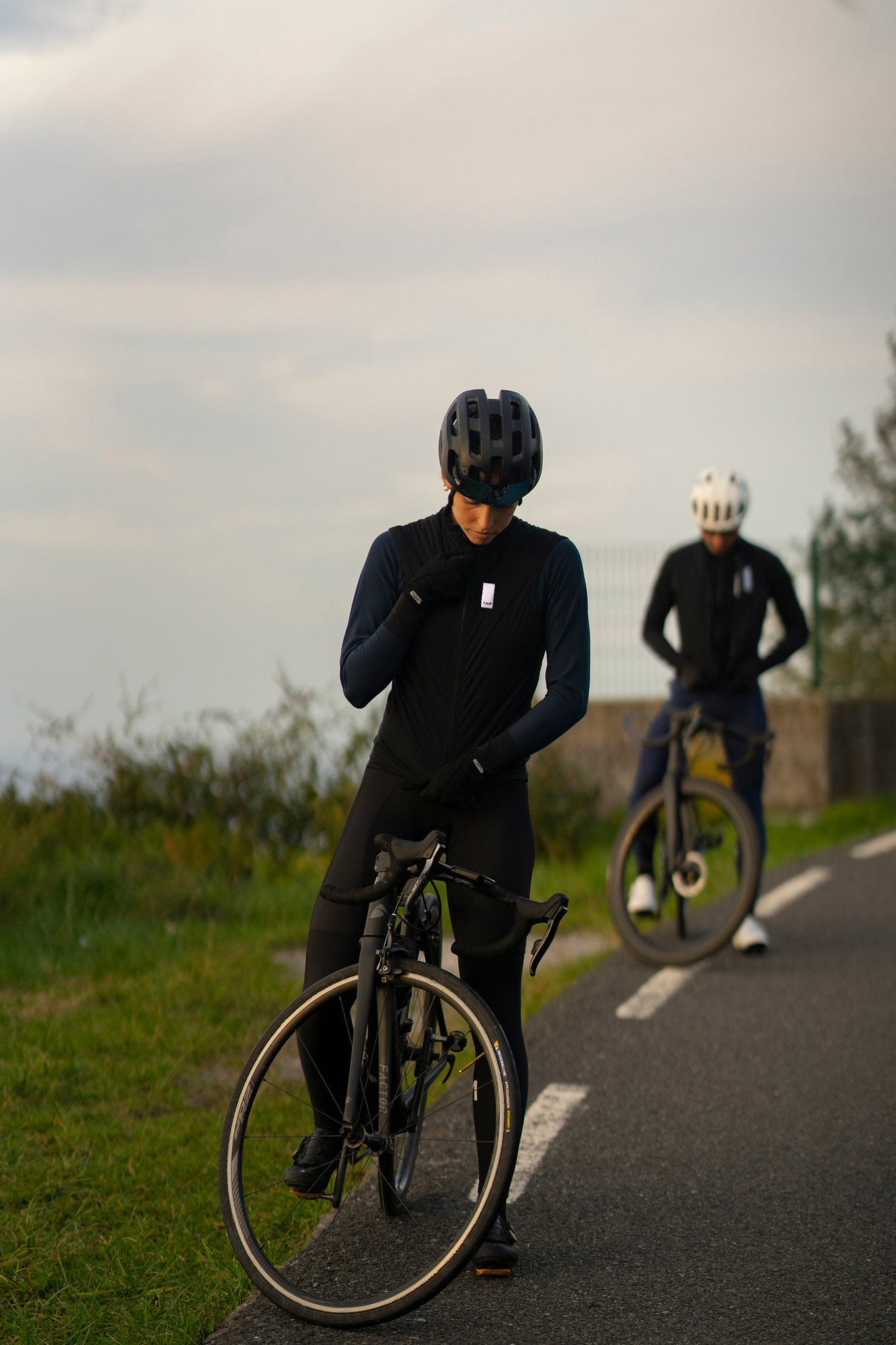 Chaleco Pass ~ Black